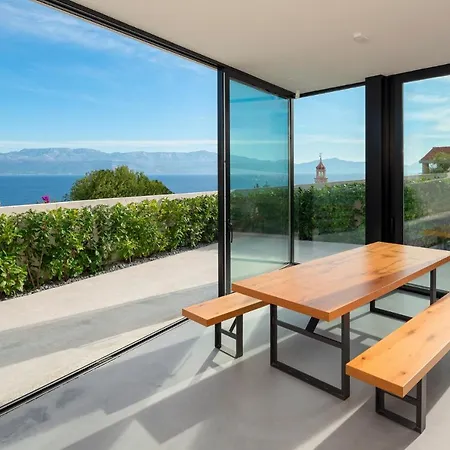 Sleeps 10 With Pool Air Con And Wifi Villa *